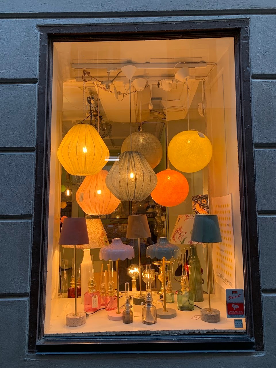 I thought this was a beautiful window with a very Scandinavian design aesthetic.