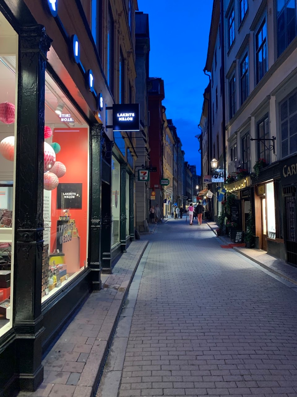We took a walk around Gamla Stan after dinner. It was getting dark but there were still a lot of people out (just not in