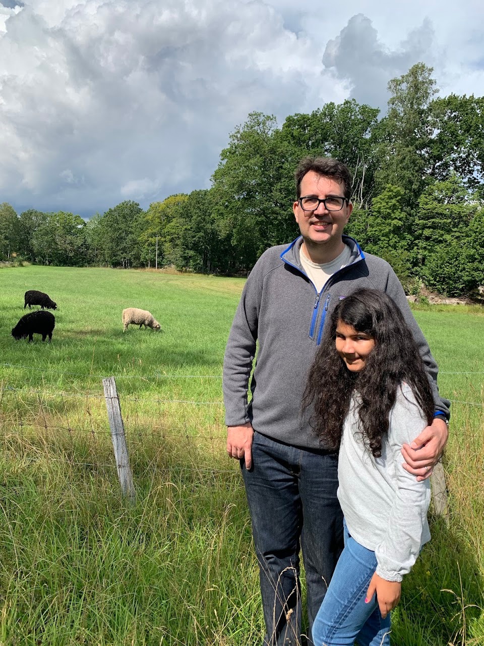 We took a gravel road around the island which ended in a small farm. Kymmendö was the home of a famous (to the Swedes) a